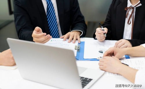 科技中介服務 高薪與高壓下的雙刃劍